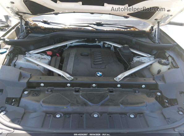 5UXCR4C07L9C05869 2020 BMW X5 White უკანა ხედი