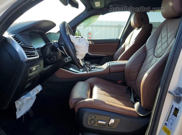 5UXCR4C08P9P47582 2023 BMW X5 White Front interior view