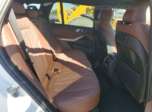 5UXCR4C08P9P47582 2023 BMW X5 White Rear seats view