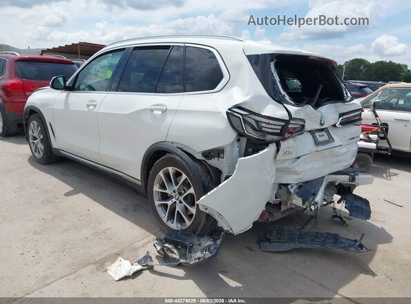 5UXCR4C09LLW63610 2020 BMW X5 White Rear left
