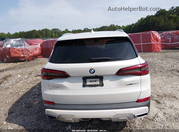 5UXCR4C09N9J59686 2022 BMW X5 White 