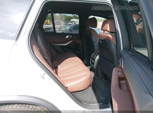 5UXCR4C09N9J59686 2022 BMW X5 White VIN კოდის სტიკერის ხედი