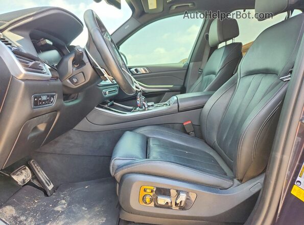 5UXCR4C0XLLW63289 2020 BMW X5 Серый Вид салона спереди