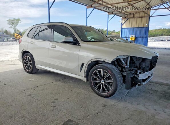 5UXCR6C00L9C27255 2020 BMW X5 White Przód prawy