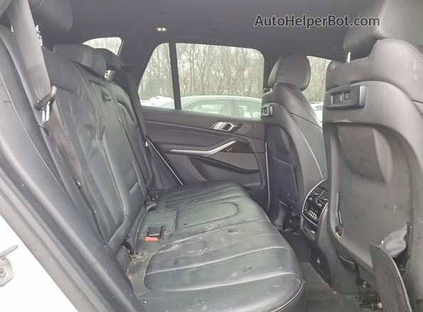 5UXCR6C01M9E97564 2021 BMW X5 White უკანა სალონის ხედი