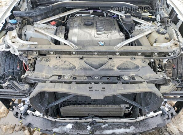 5UXCR6C01M9E97564 2021 BMW X5 White ძრავის განყოფილების ხედი