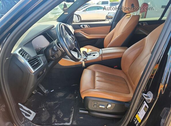 5UXCR6C01N9K61530 2022 BMW X5 Black Front interior view