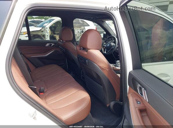 5UXCR6C01N9L84650 2022 BMW X5 Белый Вид наклейки с VIN-кодом