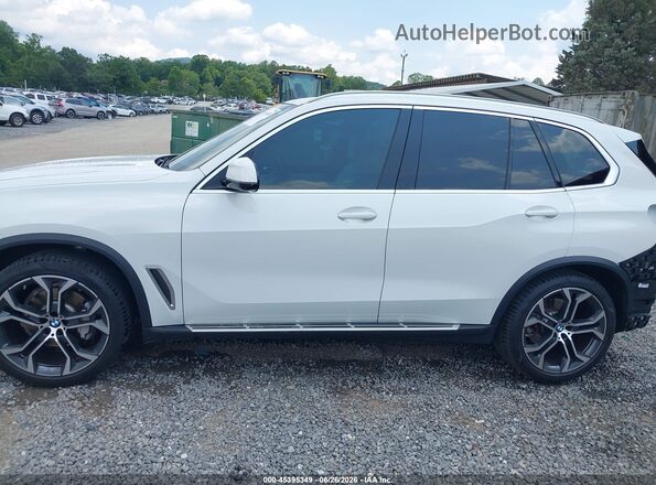5UXCR6C01P9R58537 2023 BMW X5 White 