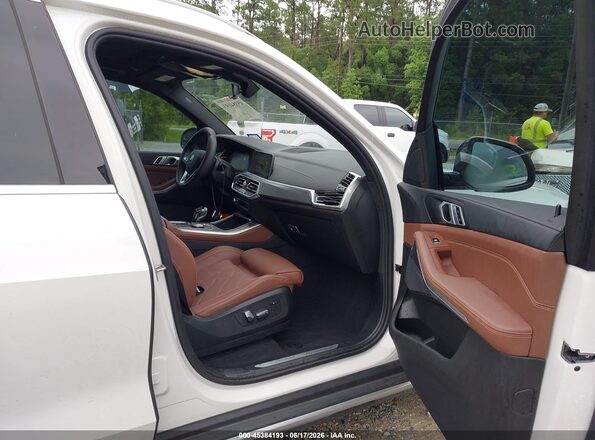5UXCR6C02P9P63286 2023 BMW X5 White Vista interior delantera