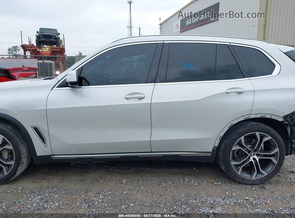 5UXCR6C02P9P63286 2023 BMW X5 White 