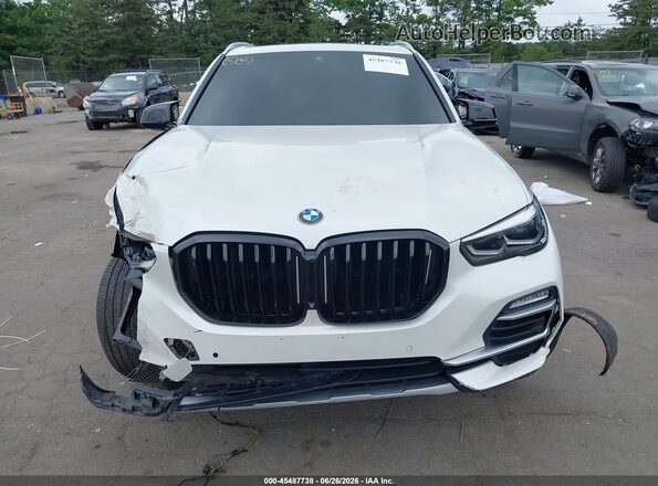 5UXCR6C03L9B79699 2020 BMW X5 White Widok zestawu wskaźników
