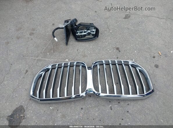 5UXCR6C03L9B79699 2020 BMW X5 White Widok deski rozdzielczej