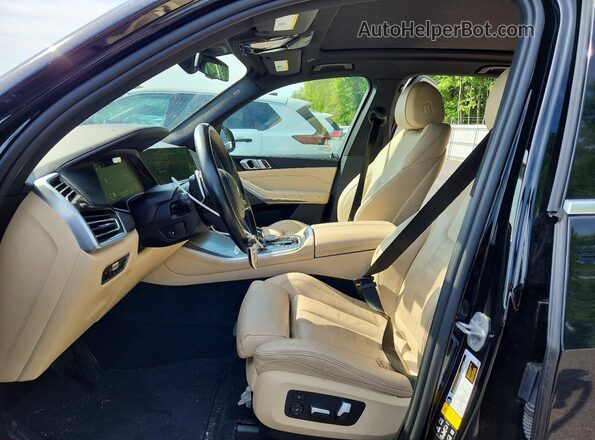5UXCR6C03M9E57406 2021 BMW X5 Black Front interior view