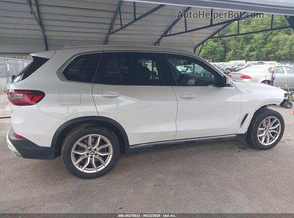 5UXCR6C03P9P26568 2023 BMW X5 White უკანა სალონის ხედი
