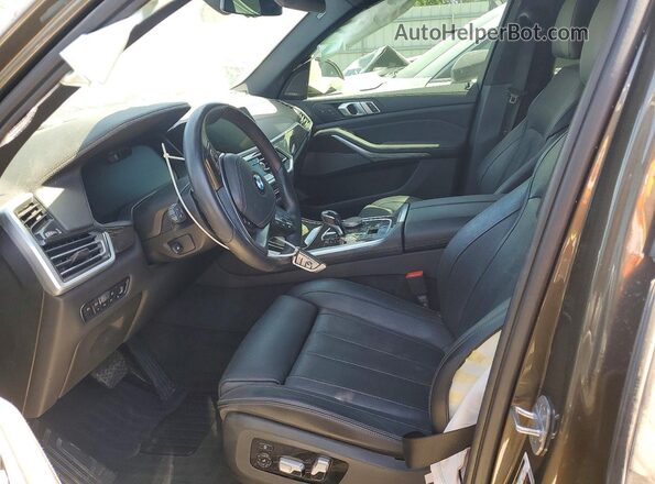 5UXCR6C04L9B51684 2020 BMW X5 Зеленый Вид салона спереди