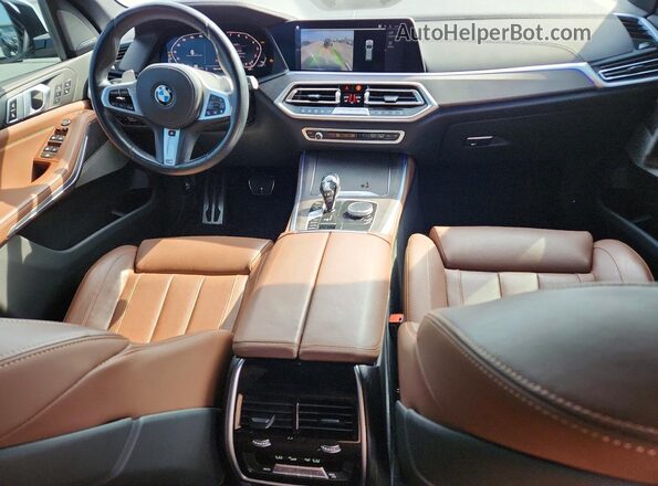 5UXCR6C04L9D02264 2020 BMW X5 Белый Вид панели приборов