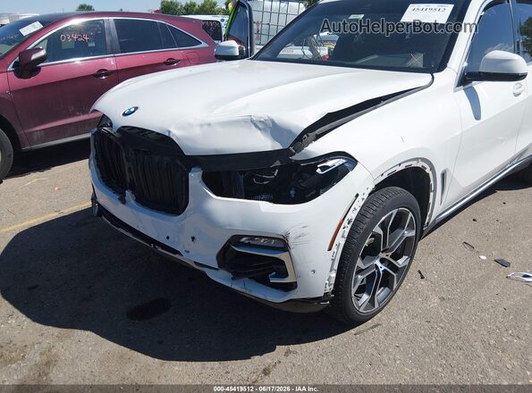 5UXCR6C06L9B72536 2020 BMW X5 White Widok z przodu