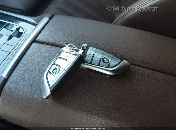 5UXCR6C06L9B72536 2020 BMW X5 White Widok deski rozdzielczej