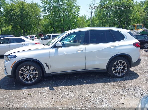 5UXCR6C06M9F48685 2021 BMW X5 White 