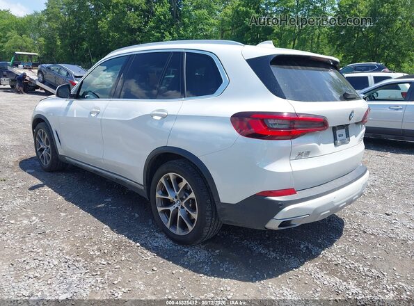 5UXCR6C06M9F48685 2021 BMW X5 White 