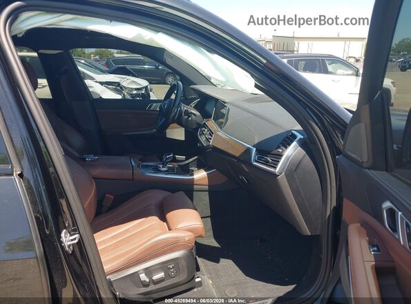 5UXCR6C08M9F53760 2021 BMW X5 Black Front interior view