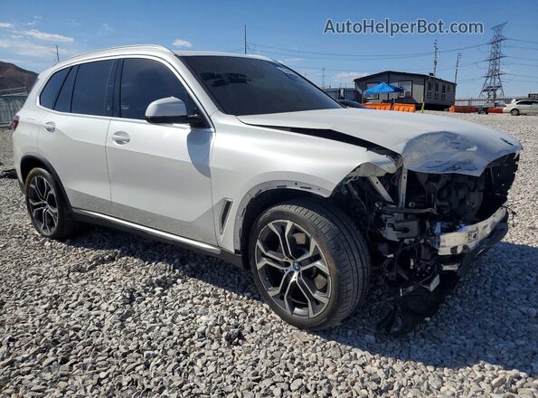 5UXCR6C08P9P49425 2023 BMW X5 White Front right