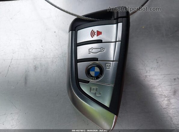 5UXCR6C09N9L99655 2022 BMW X5 Dark Blue Vista del salpicadero