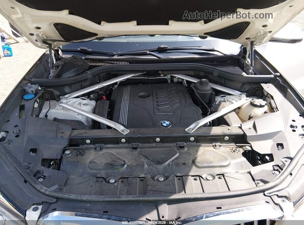 5UXCR6C56KLK82089 2019 BMW X5 White Rear view