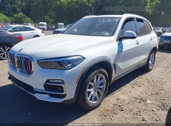 5UXCR6C56KLL53114 2019 BMW X5 White Առջևի ձախ երեք քառորդ տեսարան