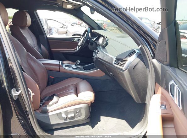 5UXCR6C57KLL05766 2019 BMW X5 Black Vista interior delantera