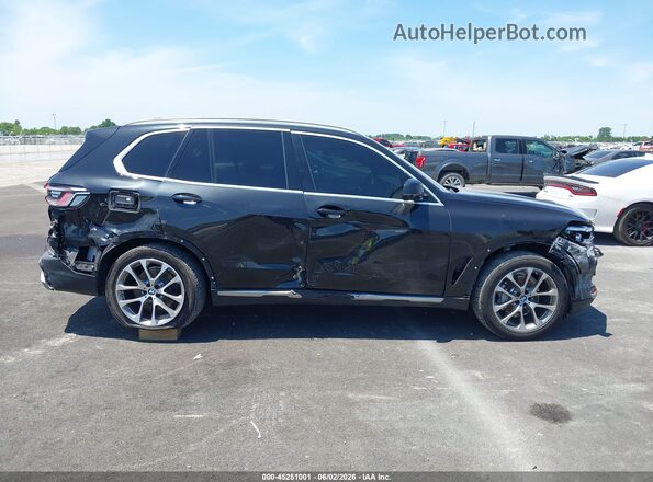 5UXCR6C57KLL05766 2019 BMW X5 Black Vista frontal
