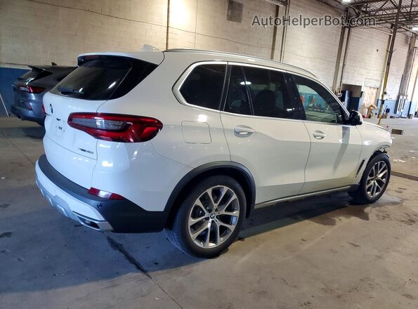 5UXCR6C58KLL11897 2019 BMW X5 White Rear right