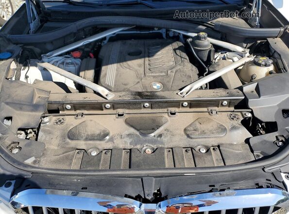 5UXCR6C58KLL13889 2019 BMW X5 White 
