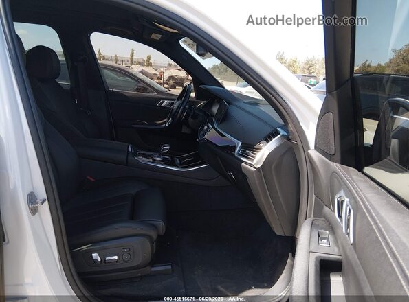 5UXCR6C59KLL23332 2019 BMW X5 White Вид салону спереду