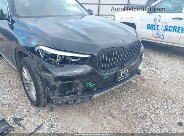 5UXCR6C5XKLK87733 2019 BMW X5 Black Widok z przodu