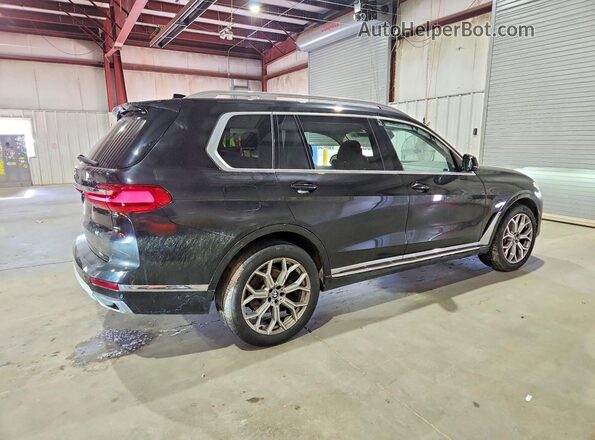 5UXCW2C00M9F66858 2021 BMW X7 Черный Задняя правая четверть