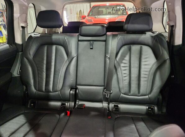 5UXCW2C00M9F66858 2021 BMW X7 Черный Вид задних сидений