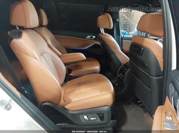 5UXCW2C02L9C57469 2020 BMW X7 White Вид наклейки з VIN-кодом