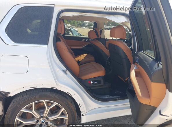 5UXCW2C03L9B99906 2020 BMW X7 White VIN sticker view