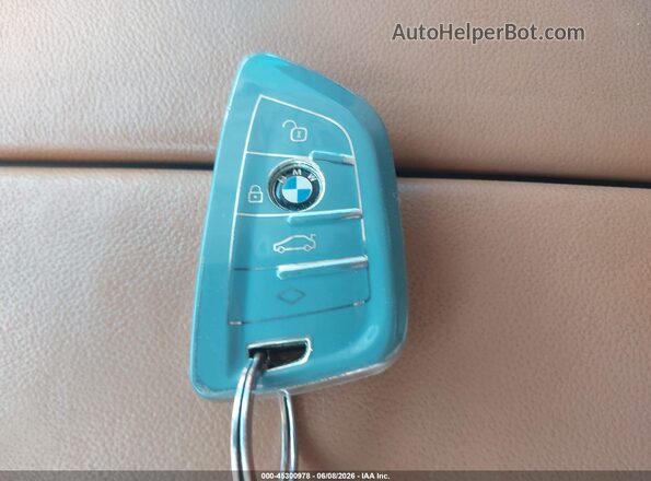5UXCW2C03L9B99906 2020 BMW X7 White Dashboard view