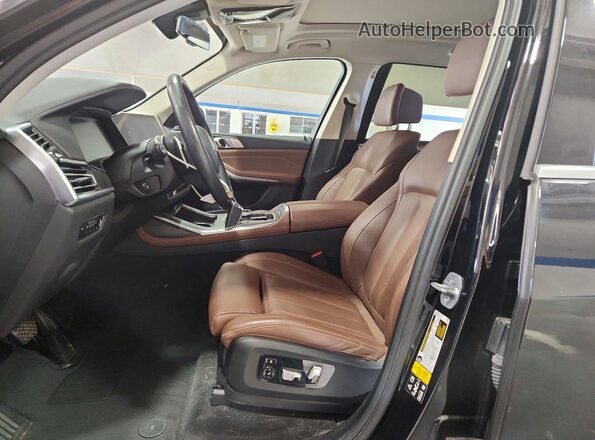 5UXCW2C03N9M42789 2022 BMW X7 Black Вид салону спереду