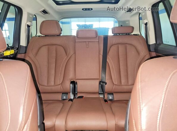 5UXCW2C03N9M42789 2022 BMW X7 Black Вид задніх сидінь