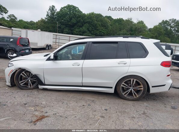 5UXCW2C05N9K22960 2022 BMW X7 White სალონის 360-გრადუსიანი ხედი