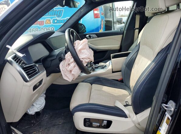 5UXCW2C05N9L10679 2022 BMW X7 Blue წინა სალონის ხედი