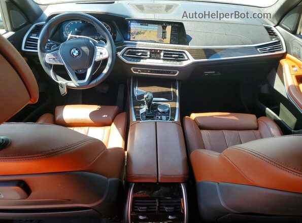 5UXCW2C08M9H14528 2021 BMW X7 Brown Dashboard view