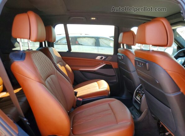 5UXCW2C08M9H14528 2021 BMW X7 Brown Rear interior view