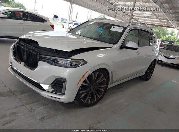 5UXCW2C08N9L97266 2022 BMW X7 White Սալոնի 360 աստիճան տեսք