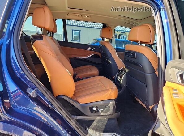5UXCW2C09L9B78025 2020 BMW X7 Blue უკანა სალონის ხედი
