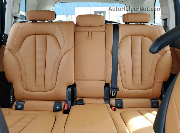 5UXCW2C0XN9K89411 2022 BMW X7 Black Հետևի նստատեղերի տեսք
